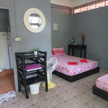 Same Same Guesthouse, Bar & Restaurant (Adults Only) 哈林海滩 外观 照片